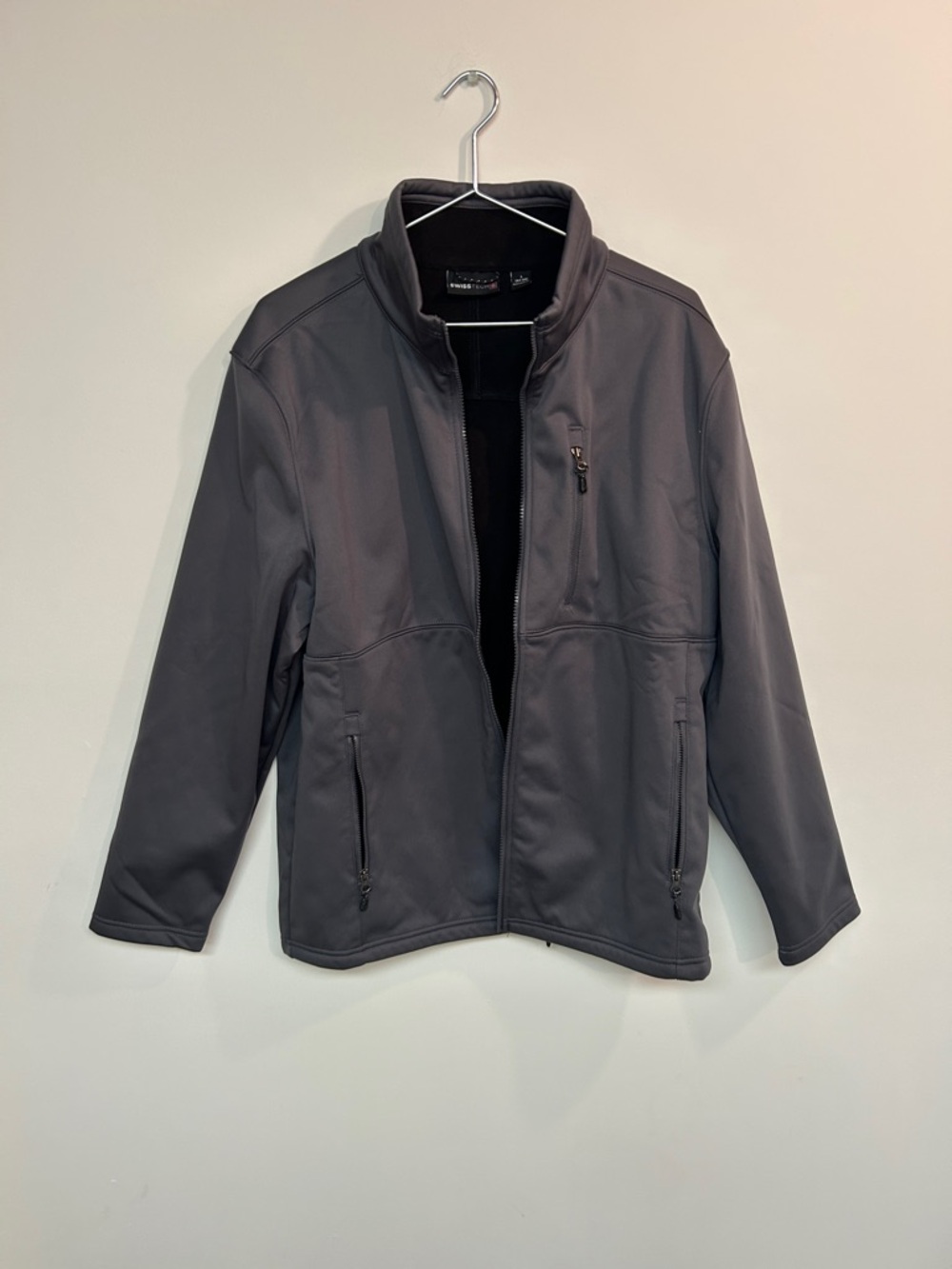 Swiss Tech Men's Gray Softshell Jacket - Zip Front